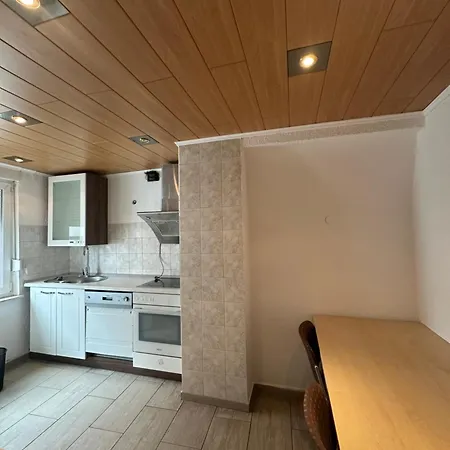 Shekinah Residences Near Frankfurt Airport 公寓