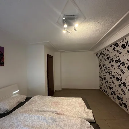 Shekinah Residences Near Frankfurt Airport