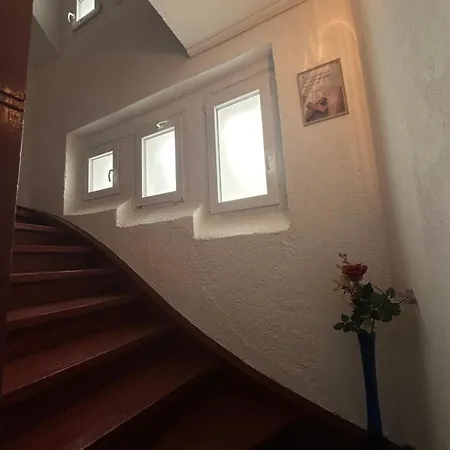 Shekinah Residences Near Frankfurt Airport *